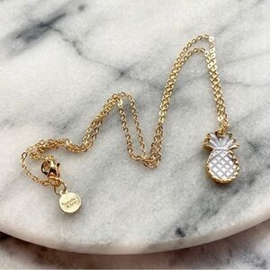 🆕🍍14k Gold Carved Shell Pineapple🍍